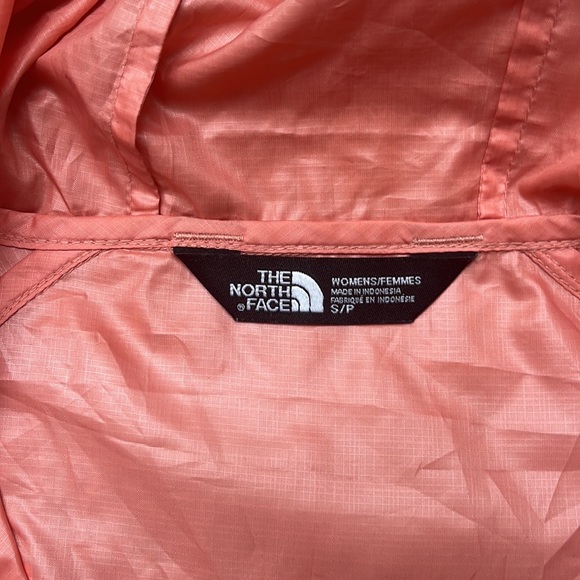 North Face (Women’s Small) coral jacket - Picture 2 of 4